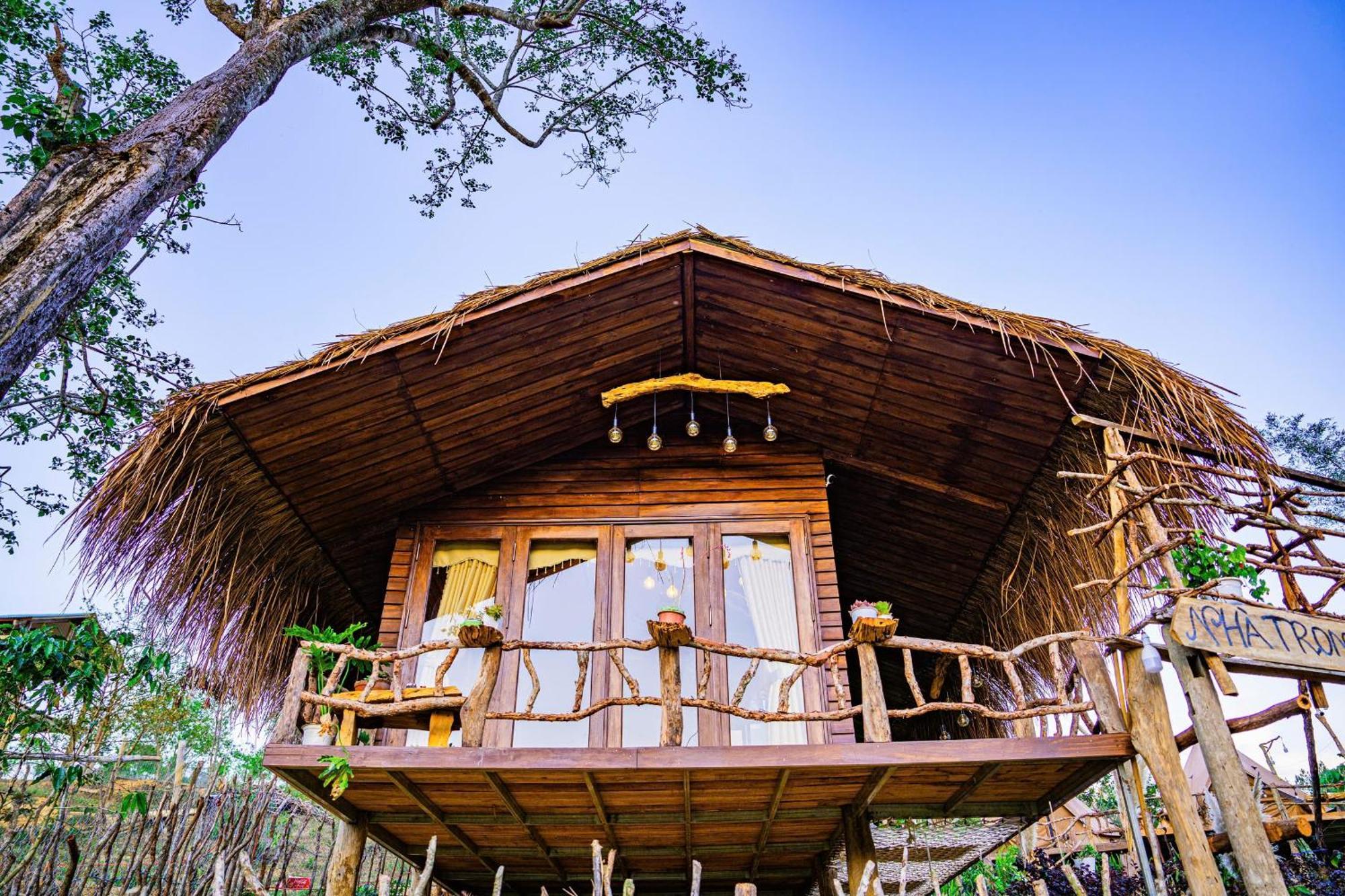 Nha Trong Ban - Homestay Mang Den Kon Von Kla Exterior photo