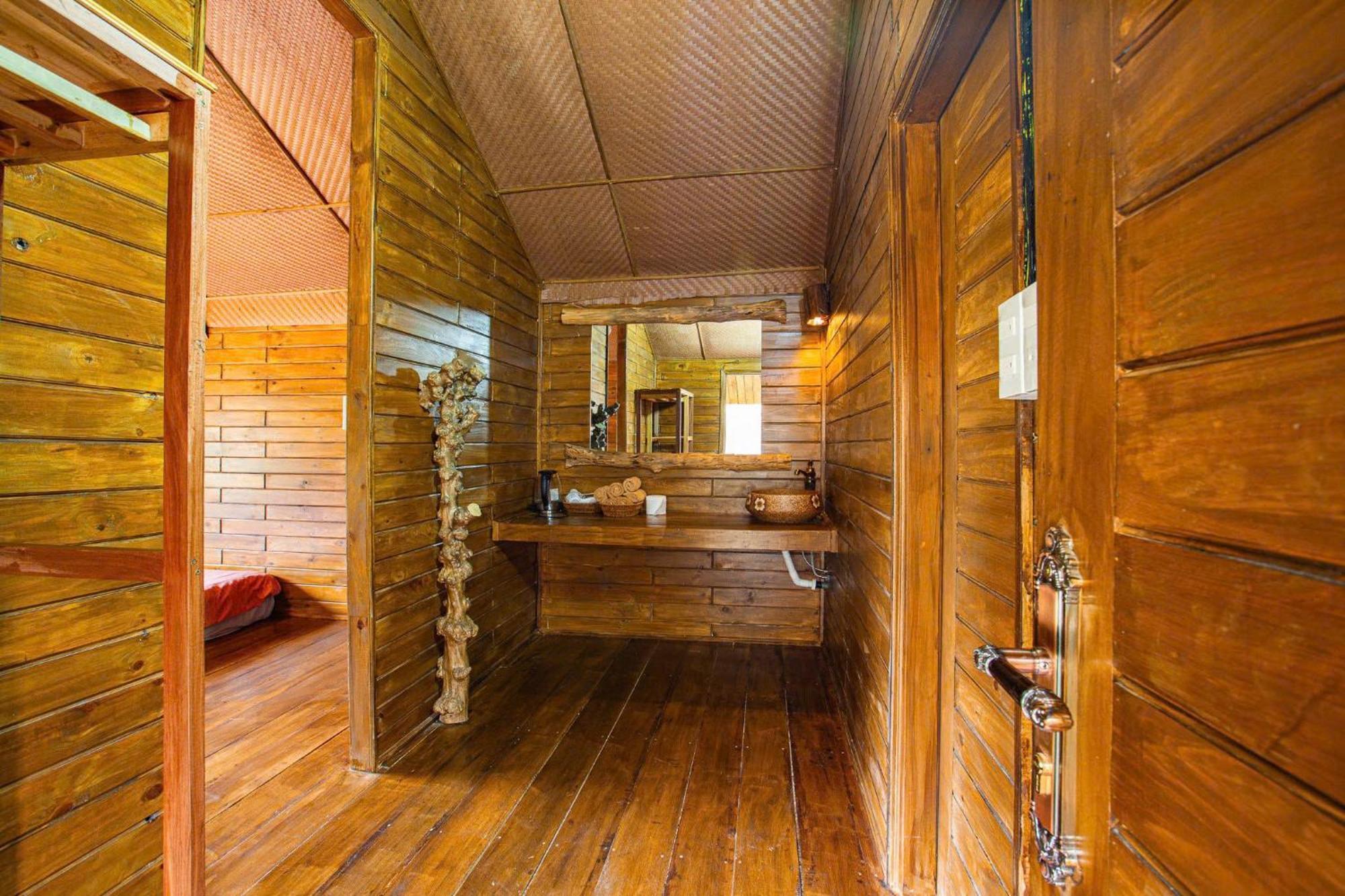Nha Trong Ban - Homestay Mang Den Kon Von Kla Exterior photo